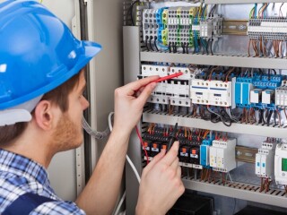 Выполним электромонтажные работы